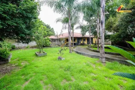 Casa com 4 Quartos à venda, 412m² no Jardim Candelária, Divinópolis