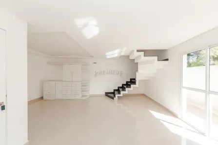 Sobrado com 3 Quartos à venda, 168m² no Campo Comprido, Curitiba