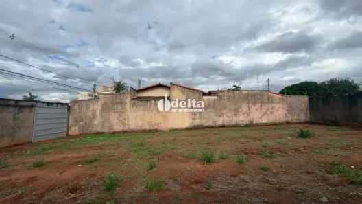 Lote/Terreno para alugar, 360m² no Segismundo Pereira, Uberlândia