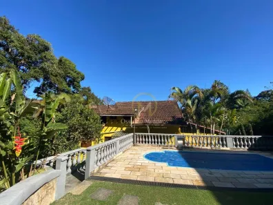 Casa com 6 Quartos à venda, 210m² no Samambaia, Petrópolis