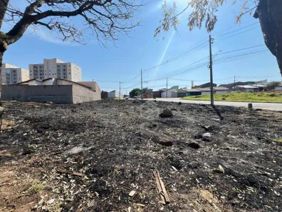 Lote/Terreno à venda, 245m² no Jardim Imperador, Salto