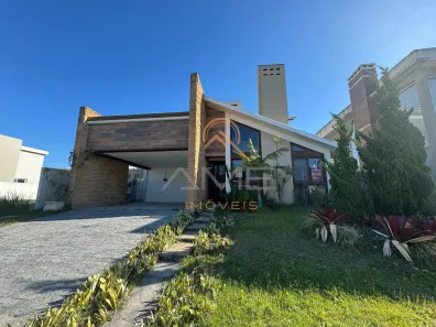 Casa com 3 Quartos à venda, 330m² no Laranjal, Pelotas