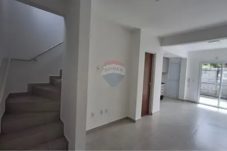Sobrado com 2 Quartos à venda, 68m² no Conjunto Habitacional Eme Antonio Pioch Fontolan, Presidente Prudente