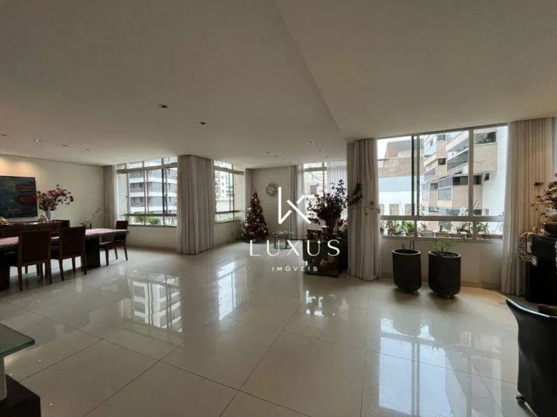 Apartamento com 3 quartos — Lourdes, Belo Horizonte