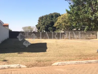 Lote/Terreno à venda, 330m² no Loteamento São Francisco, Piracicaba