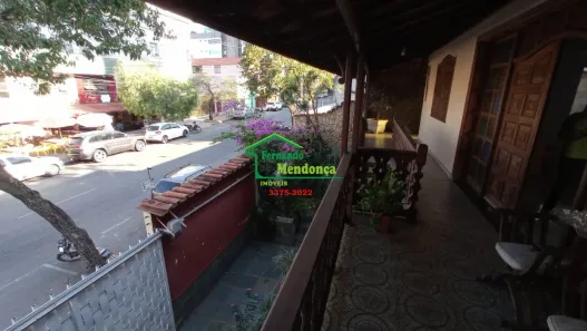 Casa com 3 Quartos à venda, 299m² no Coração Eucarístico, Belo Horizonte