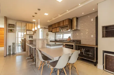 Casa de Condomínio com 3 Quartos à venda, 229m² no Laranjal, Pelotas