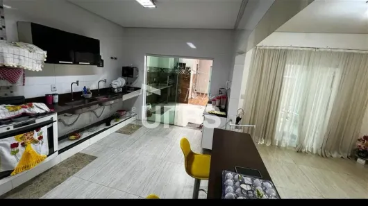 Sobrado com 3 Quartos à venda, 366m² no Setor Jaó, Goiânia