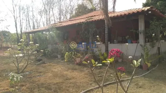 Fazenda/Sítio com 3 Quartos à venda, 320m² no Zona Rural, Hidrolândia
