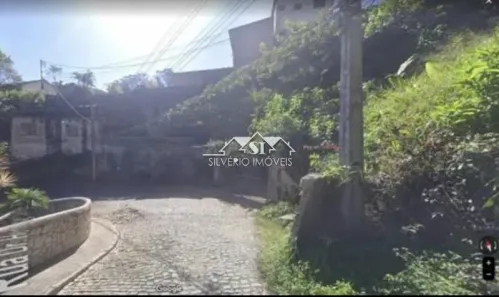Lote/Terreno à venda, 676m² no Castelanea, Petrópolis