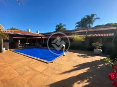 Fazenda/Sítio com 4 Quartos à venda, 272m² no Bairro Centro, Buriti Alegre