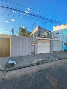 Casa com 3 Quartos para alugar, 211m² no Centro, Teresina