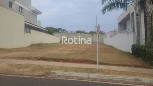 Lote/Terreno à venda, 424m² no Aclimação, Uberlândia
