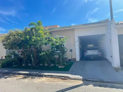 Casa de Condomínio com 3 Quartos à venda, 140m² no Capuava, Goiânia