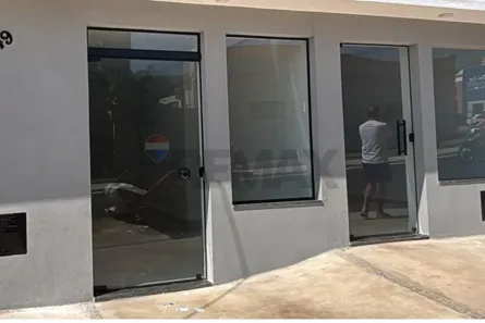 Ponto Comercial para alugar, 110m² no Centro, Orlândia