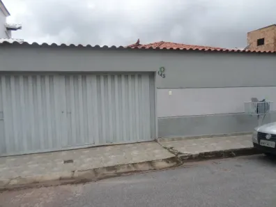 Casa com 3 Quartos à venda, 200m² no Bom Retiro, Betim