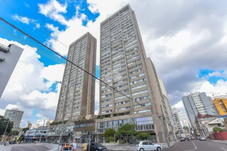 Apartamento com 2 Quartos à venda, 53m² no Centro, Curitiba