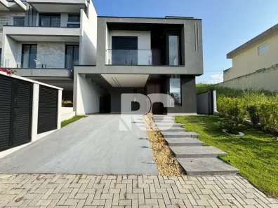 Casa de Condomínio com 3 Quartos à venda, 257m² no Cézar de Souza, Mogi das Cruzes