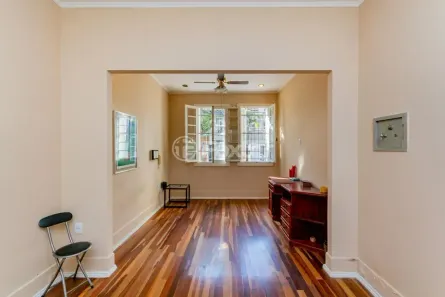 Casa com 2 Quartos à venda, 100m² no Rio Branco, Porto Alegre