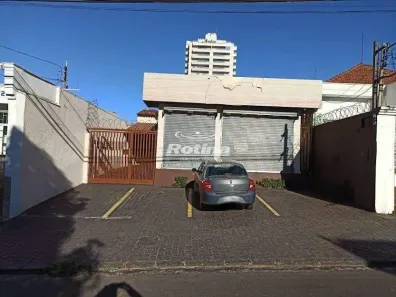 Prédio Comercial para alugar, 240m² no Martins, Uberlândia