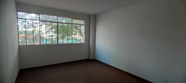 Sobrado com 3 Quartos para alugar, 115m² no Zona 05, Maringá