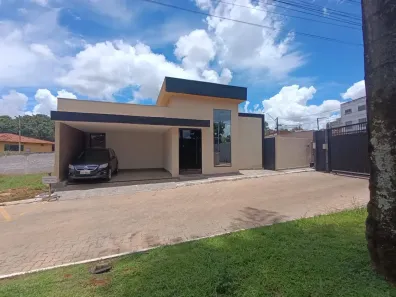 Casa de Condomínio com 3 Quartos para alugar, 400m² no Guará II, Brasília