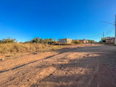 Lote/Terreno à venda, 352m² no Ipanema, Divinópolis