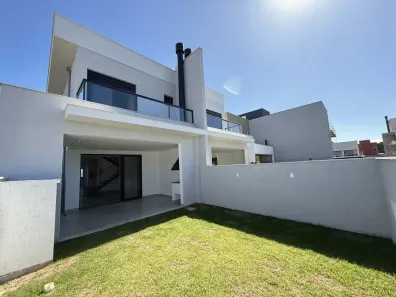 Casa com 3 Quartos à venda, 175m² no Campeche, Florianópolis