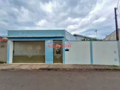 Casa com 3 Quartos para alugar, 139m² no Jardim Mercedes, São Carlos