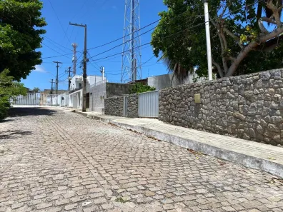 Casa com 4 Quartos à venda, 260m² no Lagoa Nova, Natal