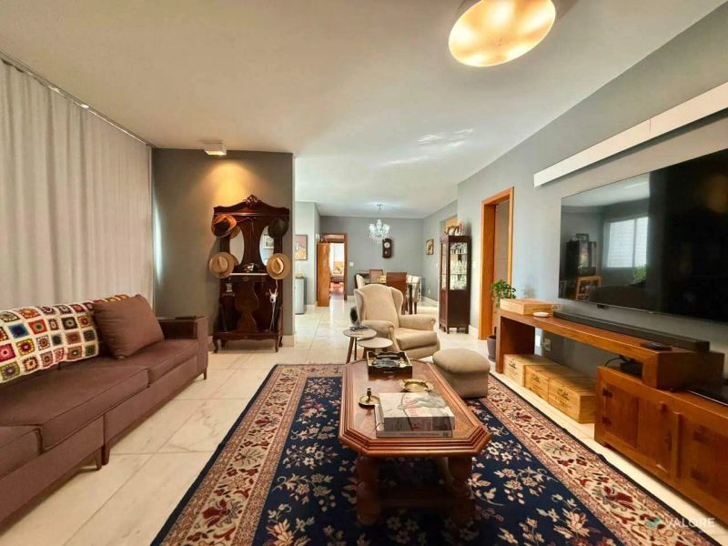 Apartamento com 4 quartos — Serra, Belo Horizonte