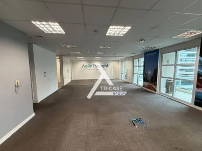 Sala Comercial para alugar, 210m² no Vila São Francisco (Zona Sul), São Paulo