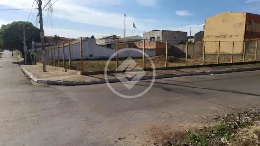 Lote/Terreno à venda, 250m² no Jardim dos Estados, Várzea Grande