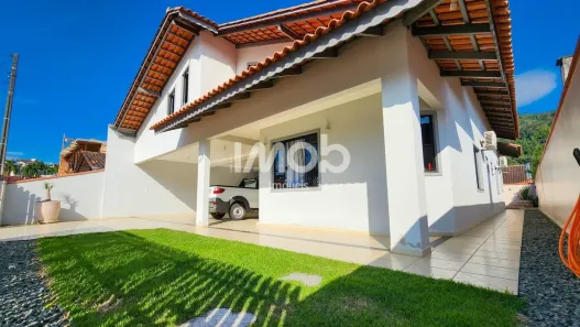 Casa com 3 Quartos à venda, 185m² no Jaraguá Esquerdo, Jaraguá do Sul