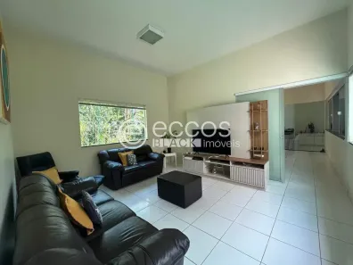 Casa de Condomínio com 4 Quartos à venda, 350m² no Morada do Sol, Uberlândia