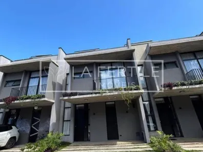 Sobrado com 3 Quartos à venda, 154m² no Xaxim, Curitiba