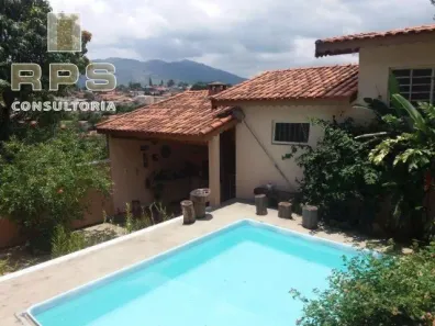 Casa com 4 Quartos à venda, 240m² no Jardim do Lago, Atibaia