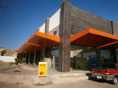 Prédio Comercial com 2 Quartos para alugar, 130m² no Ininga, Teresina