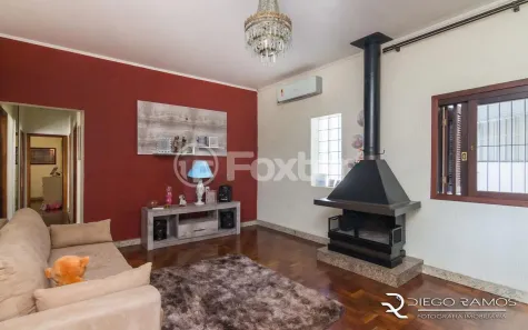 Casa com 6 Quartos à venda, 145m² no Santa Tereza, Porto Alegre