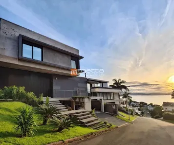 Casa de Condomínio com 3 Quartos à venda, 323m² no Cacupé, Florianópolis
