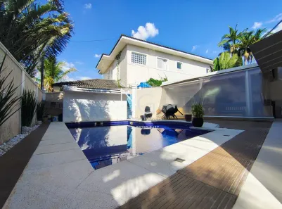 Casa de Condomínio com 4 Quartos à venda, 393m² no Granja Santa Maria, Carapicuíba