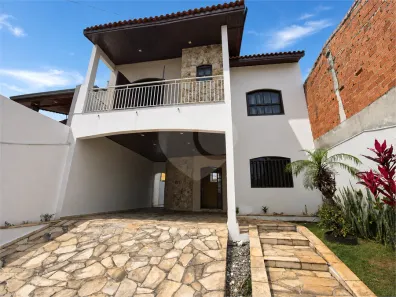 Sobrado com 4 Quartos à venda, 209m² no Parque Jataí, Votorantim