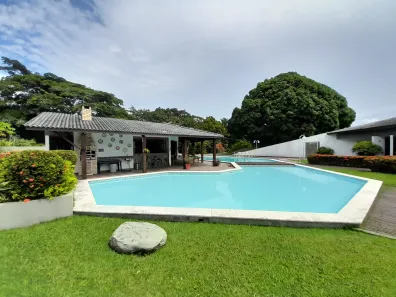 Casa de Condomínio com 4 Quartos à venda, 800m² no Portão, Lauro de Freitas