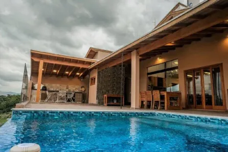 Casa com 4 Quartos à venda, 320m² no Village Mantiqueira, Guaratinguetá