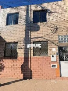 Casa com 2 Quartos para alugar, 155m² no Santa Terezinha, Juiz de Fora