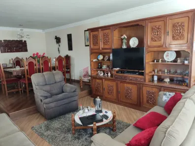 Sobrado com 3 Quartos à venda, 289m² no Vila Tavares, Campo Limpo Paulista