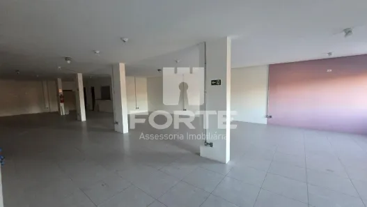 Ponto Comercial para alugar, 200m² no Vila Mogilar, Mogi das Cruzes