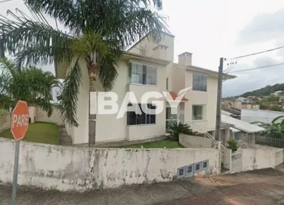 Apartamento com 2 Quartos para alugar, 54m² no Forquilhas, São José