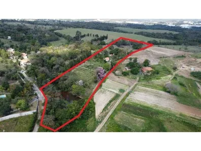 Fazenda/Sítio com 4 Quartos à venda, 200m² no Cajuru do Sul, Sorocaba
