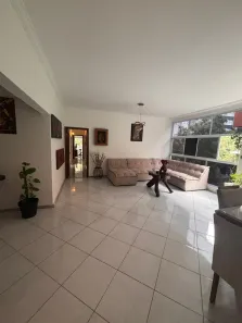 Apartamento com 4 Quartos para alugar, 200m² no Vitória, Salvador